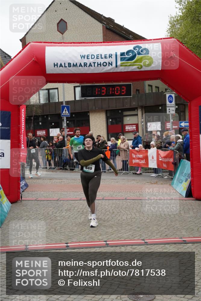04.05.2025 - 8. Wedeler Halbmarathon Felixshl http://msf.ph/oto/7817538 04.05.2025 11:31:01 Ziel 177, 649, 843, 883, 1130 meine-sportfotos.de