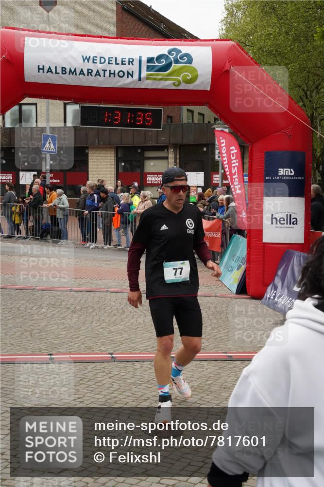 04.05.2025 - 8. Wedeler Halbmarathon Felixshl http://msf.ph/oto/7817601 04.05.2025 11:31:33 Ziel 77, 699, 1039, 1041, 1124 meine-sportfotos.de