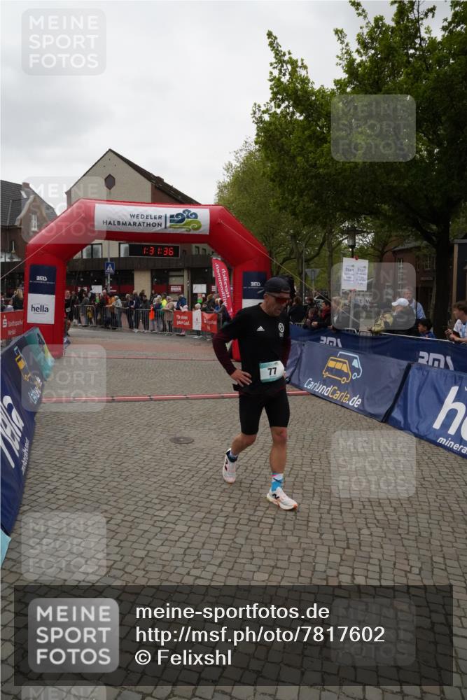 04.05.2025 - 8. Wedeler Halbmarathon Felixshl http://msf.ph/oto/7817602 04.05.2025 11:31:34 Ziel 77, 367, 699, 1039, 1041, 1124 meine-sportfotos.de
