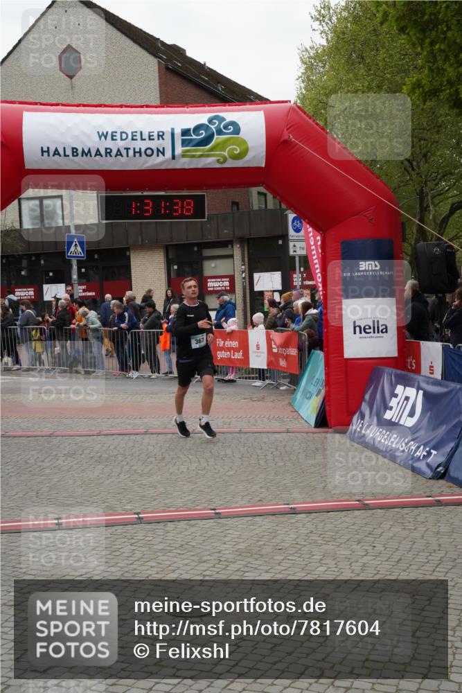 04.05.2025 - 8. Wedeler Halbmarathon Felixshl http://msf.ph/oto/7817604 04.05.2025 11:31:36 Ziel 77, 367 meine-sportfotos.de