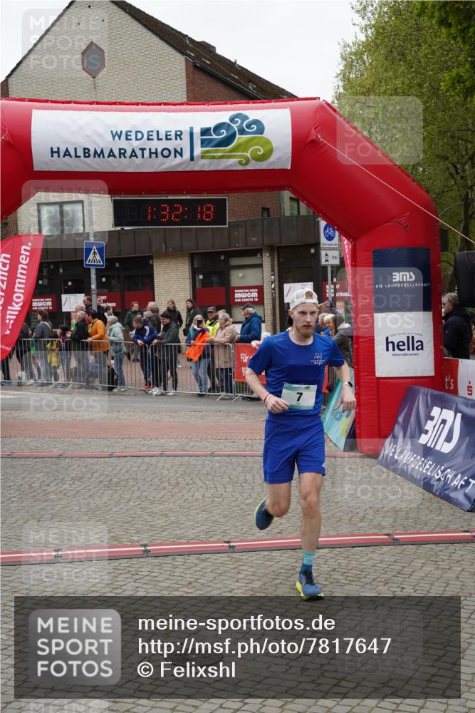 04.05.2025 - 8. Wedeler Halbmarathon Felixshl http://msf.ph/oto/7817647 04.05.2025 11:32:16 Ziel 7, 351 meine-sportfotos.de