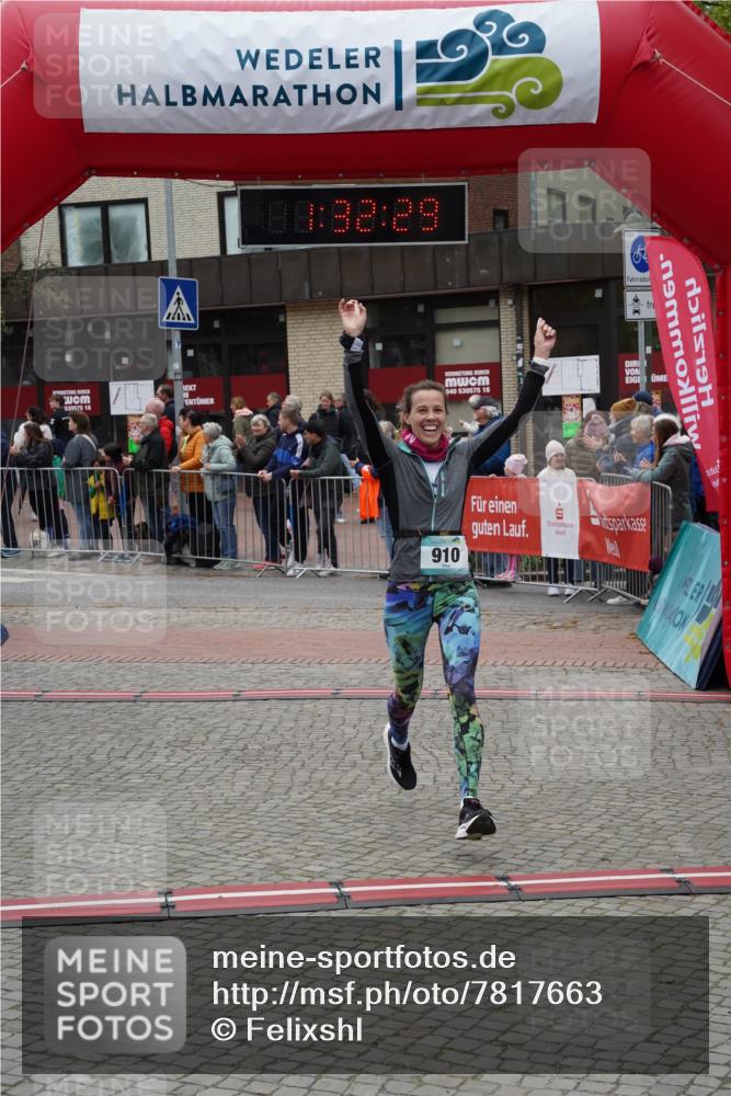 04.05.2025 - 8. Wedeler Halbmarathon Felixshl http://msf.ph/oto/7817663 04.05.2025 11:32:27 Ziel 236, 910, 1027 meine-sportfotos.de