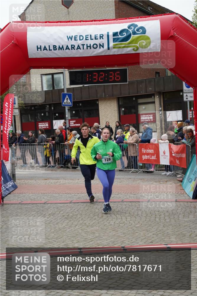 04.05.2025 - 8. Wedeler Halbmarathon Felixshl http://msf.ph/oto/7817671 04.05.2025 11:32:34 Ziel 728, 1211 meine-sportfotos.de