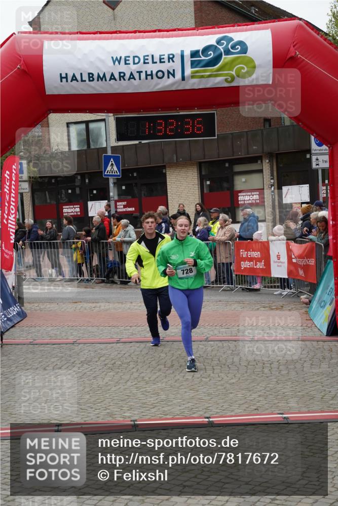 04.05.2025 - 8. Wedeler Halbmarathon Felixshl http://msf.ph/oto/7817672 04.05.2025 11:32:34 Ziel 728, 1211 meine-sportfotos.de