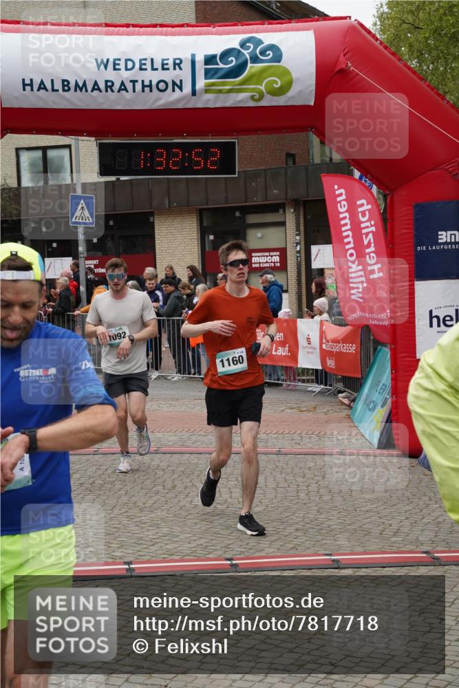 04.05.2025 - 8. Wedeler Halbmarathon Felixshl http://msf.ph/oto/7817718 04.05.2025 11:32:50 Ziel 33, 356, 1053, 1092, 1160 meine-sportfotos.de