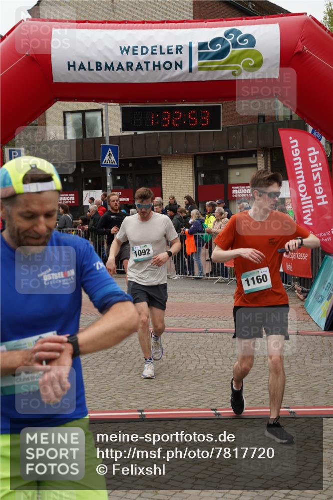 04.05.2025 - 8. Wedeler Halbmarathon Felixshl http://msf.ph/oto/7817720 04.05.2025 11:32:51 Ziel 33, 356, 1053, 1092, 1160 meine-sportfotos.de