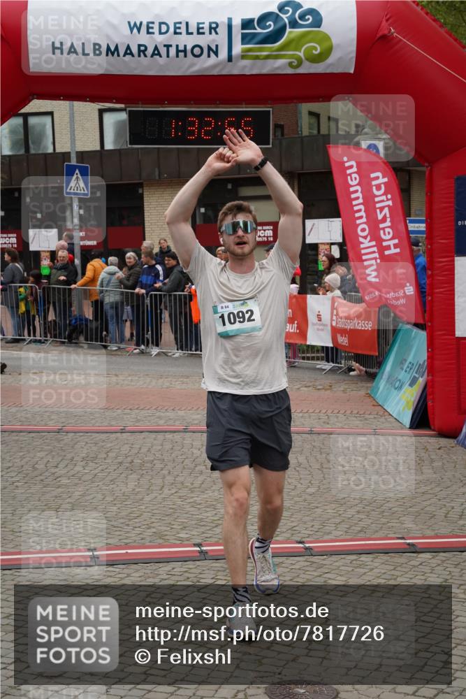 04.05.2025 - 8. Wedeler Halbmarathon Felixshl http://msf.ph/oto/7817726 04.05.2025 11:32:53 Ziel 33, 356, 696, 1092, 1160 meine-sportfotos.de
