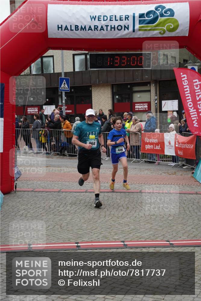 04.05.2025 - 8. Wedeler Halbmarathon Felixshl http://msf.ph/oto/7817737 04.05.2025 11:32:58 Ziel 33, 446, 696, 968, 1122 meine-sportfotos.de