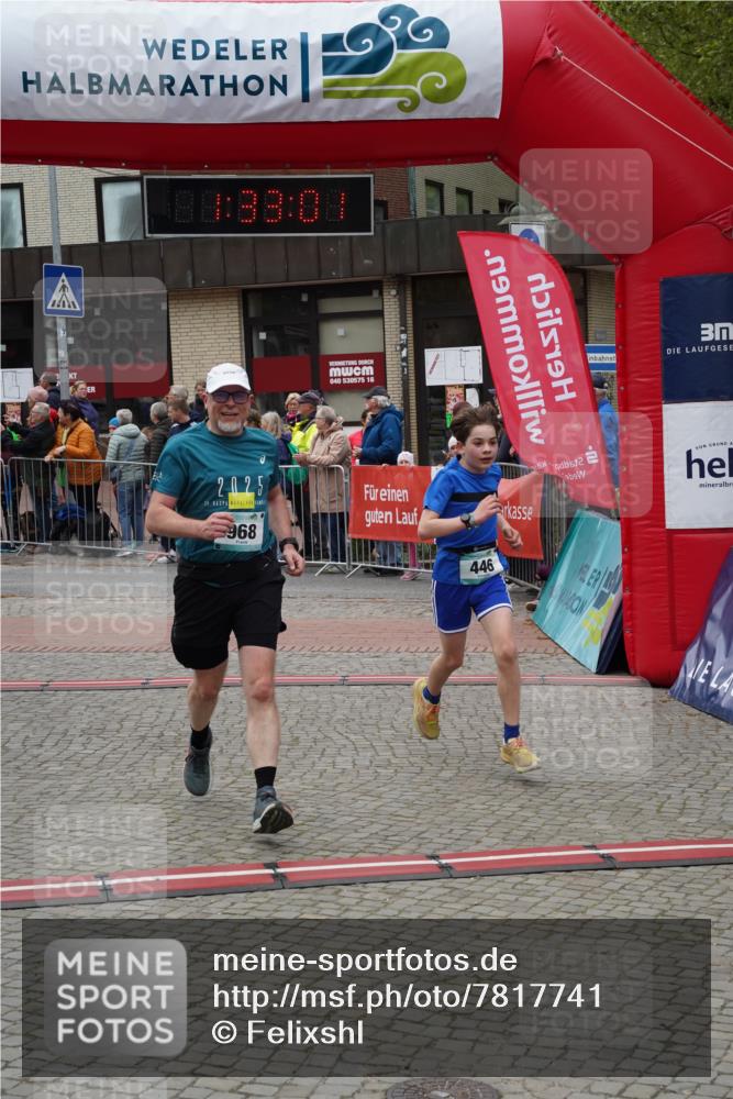 04.05.2025 - 8. Wedeler Halbmarathon Felixshl http://msf.ph/oto/7817741 04.05.2025 11:32:59 Ziel 446, 696, 711, 968, 1122 meine-sportfotos.de