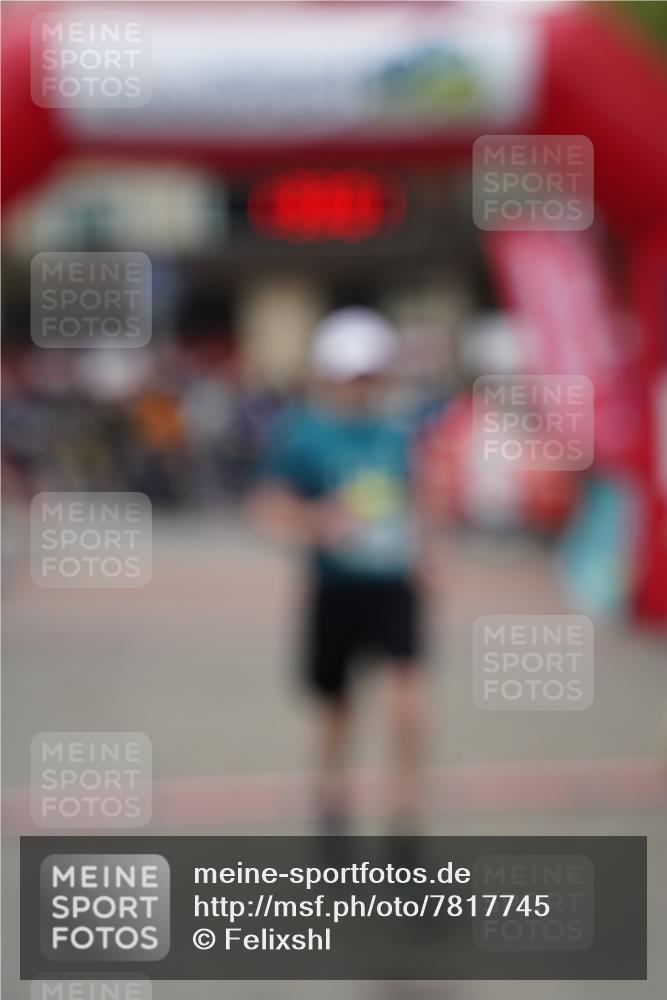 04.05.2025 - 8. Wedeler Halbmarathon Felixshl http://msf.ph/oto/7817745 04.05.2025 11:32:59 Ziel 446, 696, 711, 968, 1122 meine-sportfotos.de