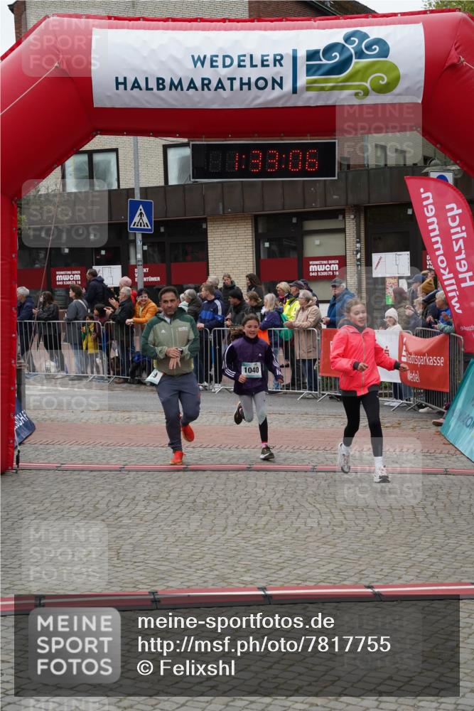04.05.2025 - 8. Wedeler Halbmarathon Felixshl http://msf.ph/oto/7817755 04.05.2025 11:33:04 Ziel 446, 615, 711, 729, 968, 1040, 1122 meine-sportfotos.de