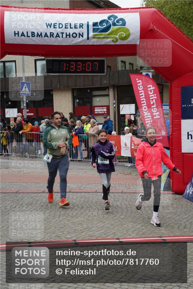 04.05.2025 - 8. Wedeler Halbmarathon Felixshl http://msf.ph/oto/7817760 04.05.2025 11:33:05 Ziel 615, 711, 729, 1040, 1122 meine-sportfotos.de