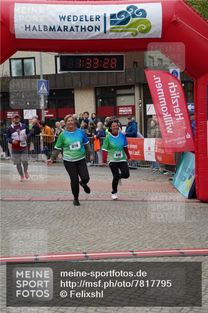 04.05.2025 - 8. Wedeler Halbmarathon Felixshl http://msf.ph/oto/7817795 04.05.2025 11:33:26 Ziel 878, 890, 1090 meine-sportfotos.de