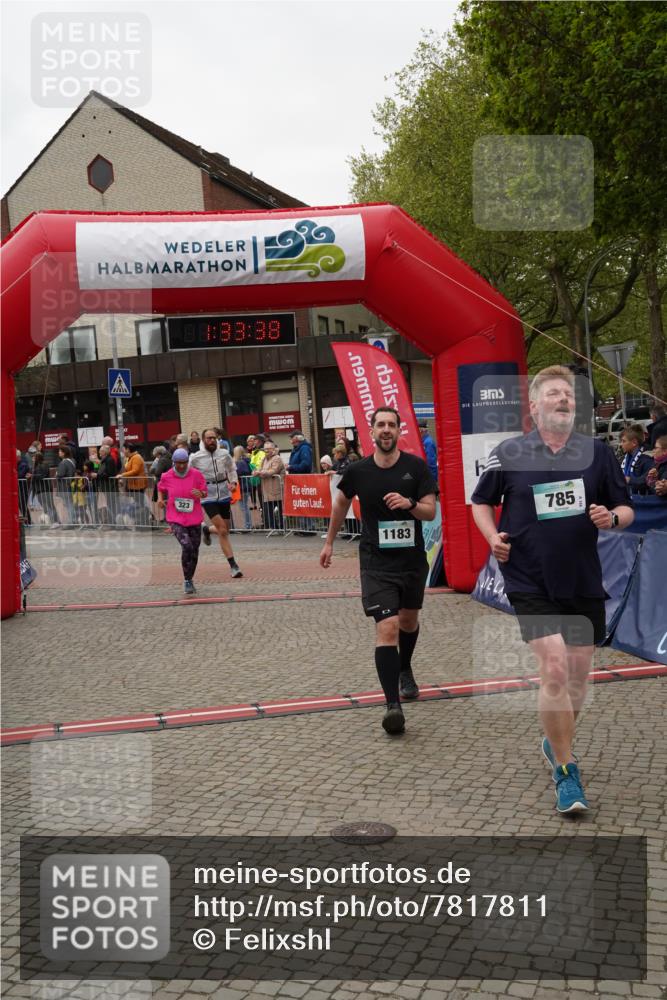 04.05.2025 - 8. Wedeler Halbmarathon Felixshl http://msf.ph/oto/7817811 04.05.2025 11:33:36 Ziel 323, 785, 1128, 1183 meine-sportfotos.de