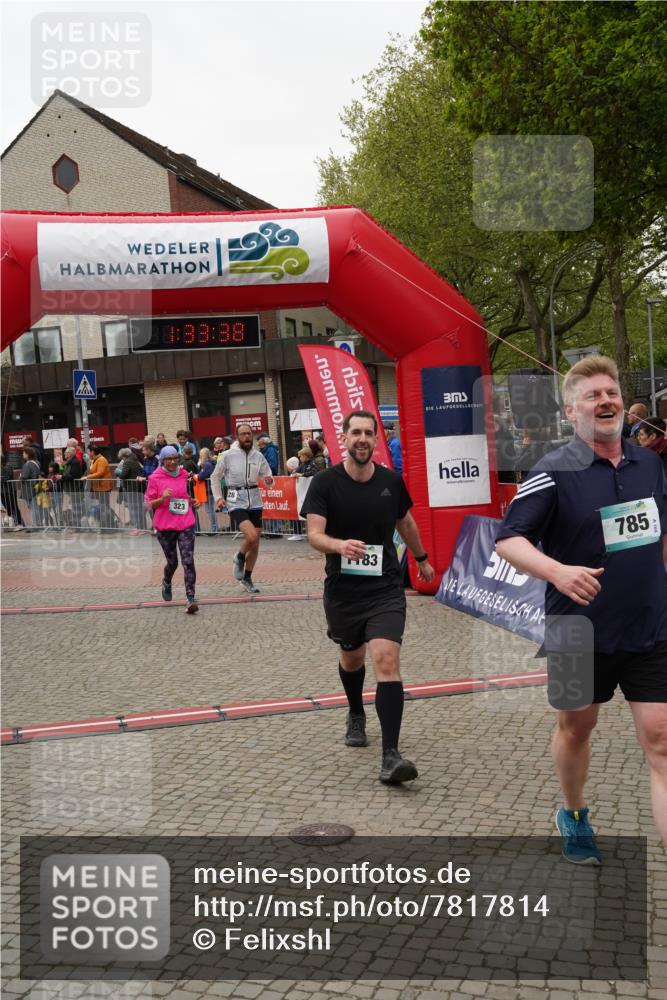 04.05.2025 - 8. Wedeler Halbmarathon Felixshl http://msf.ph/oto/7817814 04.05.2025 11:33:36 Ziel 323, 785, 1128, 1183 meine-sportfotos.de