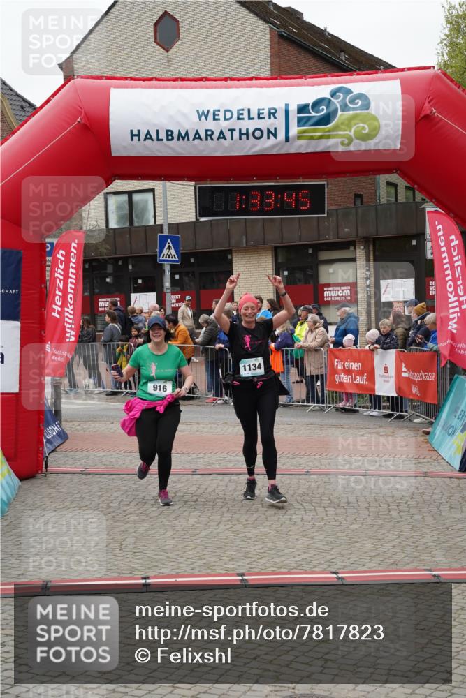 04.05.2025 - 8. Wedeler Halbmarathon Felixshl http://msf.ph/oto/7817823 04.05.2025 11:33:43 Ziel 916, 1128, 1134 meine-sportfotos.de