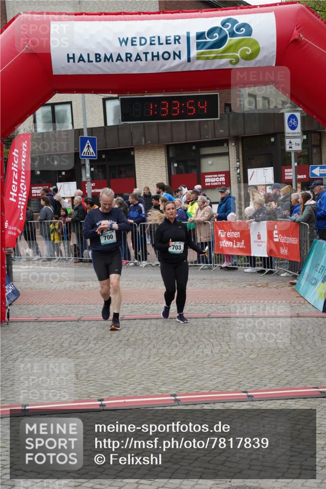 04.05.2025 - 8. Wedeler Halbmarathon Felixshl http://msf.ph/oto/7817839 04.05.2025 11:33:52 Ziel 336, 700, 703 meine-sportfotos.de