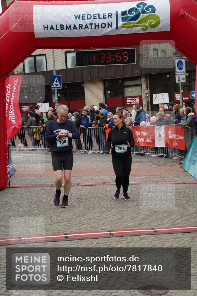 04.05.2025 - 8. Wedeler Halbmarathon Felixshl http://msf.ph/oto/7817840 04.05.2025 11:33:53 Ziel 336, 700, 703 meine-sportfotos.de