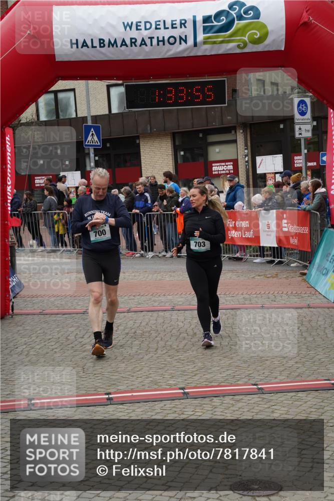 04.05.2025 - 8. Wedeler Halbmarathon Felixshl http://msf.ph/oto/7817841 04.05.2025 11:33:53 Ziel 336, 700, 703 meine-sportfotos.de