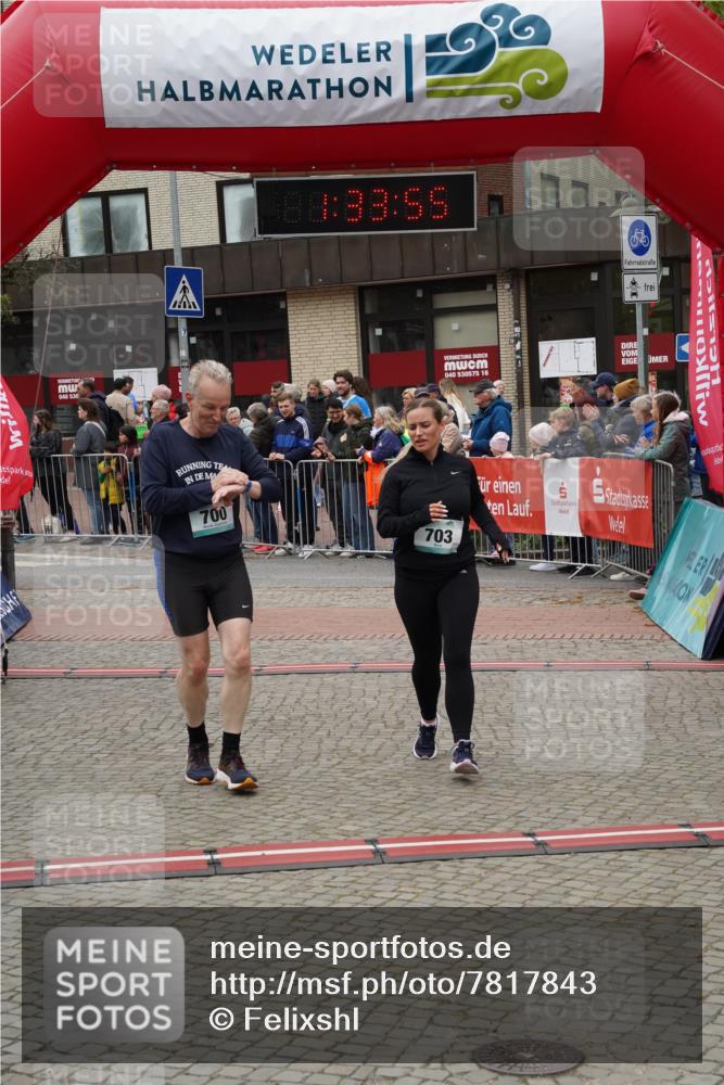 04.05.2025 - 8. Wedeler Halbmarathon Felixshl http://msf.ph/oto/7817843 04.05.2025 11:33:53 Ziel 336, 700, 703 meine-sportfotos.de