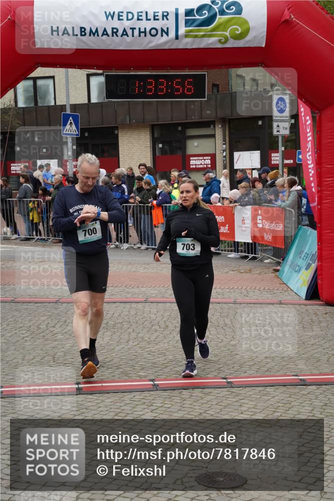 04.05.2025 - 8. Wedeler Halbmarathon Felixshl http://msf.ph/oto/7817846 04.05.2025 11:33:54 Ziel 700, 703, 1116 meine-sportfotos.de