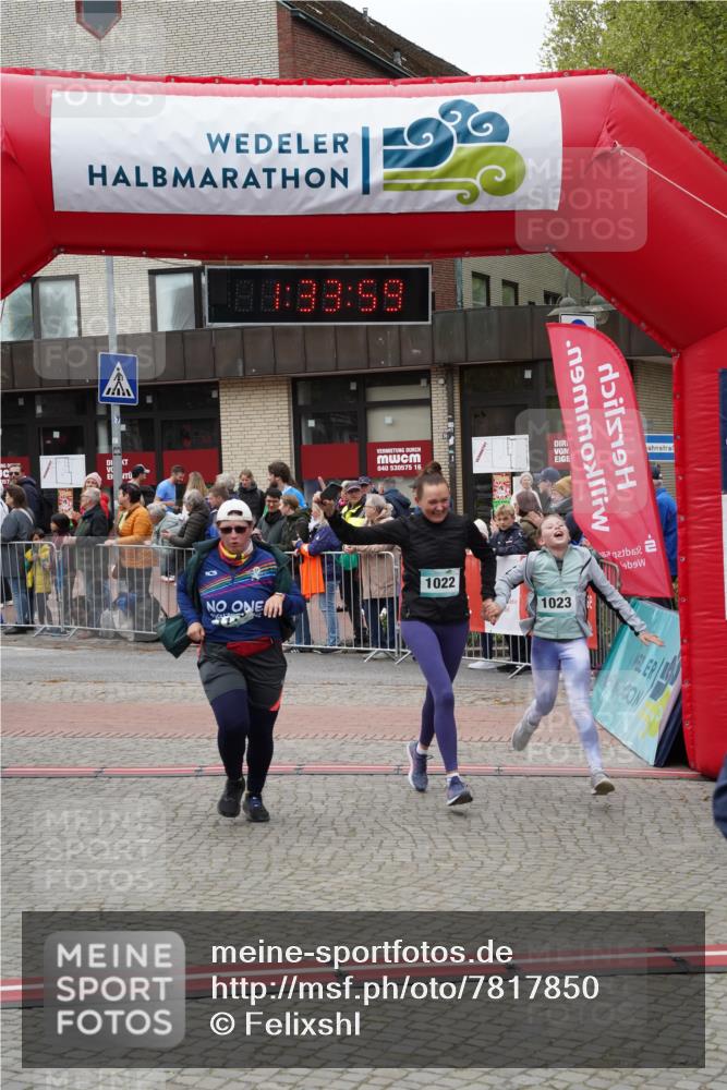 04.05.2025 - 8. Wedeler Halbmarathon Felixshl http://msf.ph/oto/7817850 04.05.2025 11:33:57 Ziel 700, 703, 1022, 1023, 1116 meine-sportfotos.de