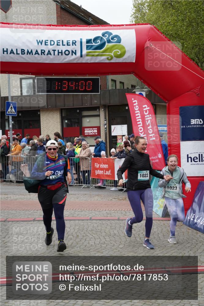04.05.2025 - 8. Wedeler Halbmarathon Felixshl http://msf.ph/oto/7817853 04.05.2025 11:33:58 Ziel 700, 703, 1022, 1023, 1116 meine-sportfotos.de