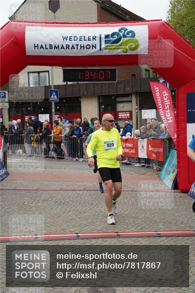 04.05.2025 - 8. Wedeler Halbmarathon Felixshl http://msf.ph/oto/7817867 04.05.2025 11:34:05 Ziel 204, 557, 820 meine-sportfotos.de