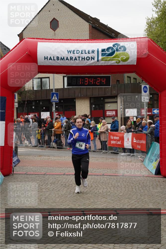 04.05.2025 - 8. Wedeler Halbmarathon Felixshl http://msf.ph/oto/7817877 04.05.2025 11:34:22 Ziel 58, 1060 meine-sportfotos.de