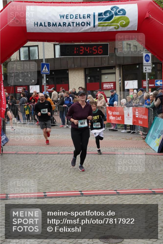 04.05.2025 - 8. Wedeler Halbmarathon Felixshl http://msf.ph/oto/7817922 04.05.2025 11:34:54 Ziel 662, 793, 962, 1103 meine-sportfotos.de