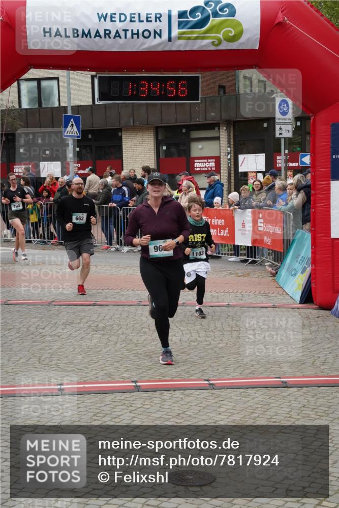 04.05.2025 - 8. Wedeler Halbmarathon Felixshl http://msf.ph/oto/7817924 04.05.2025 11:34:54 Ziel 662, 793, 962, 1103 meine-sportfotos.de
