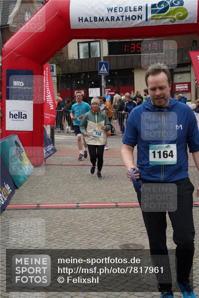 04.05.2025 - 8. Wedeler Halbmarathon Felixshl http://msf.ph/oto/7817961 04.05.2025 11:35:15 Ziel 353, 732, 917, 1029, 1164 meine-sportfotos.de