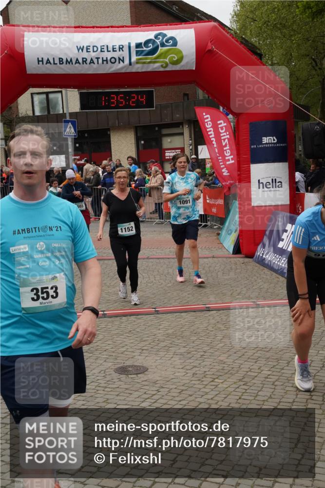 04.05.2025 - 8. Wedeler Halbmarathon Felixshl http://msf.ph/oto/7817975 04.05.2025 11:35:22 Ziel 226, 353, 603, 917, 1091, 1152, 1209 meine-sportfotos.de
