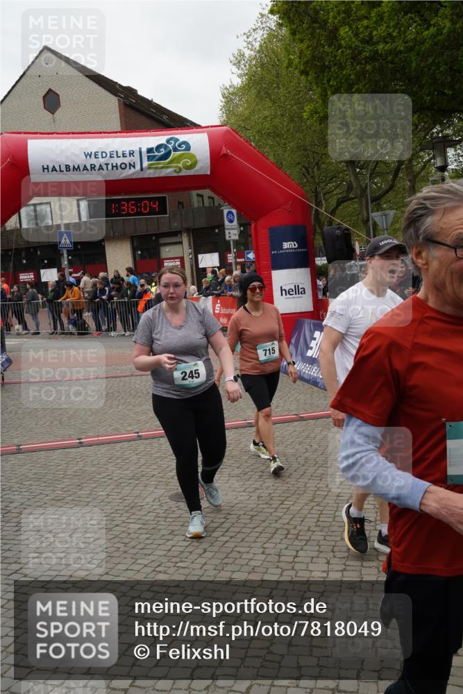 04.05.2025 - 8. Wedeler Halbmarathon Felixshl http://msf.ph/oto/7818049 04.05.2025 11:36:02 Ziel 115, 245, 411, 533, 645, 715, 736, 892 meine-sportfotos.de