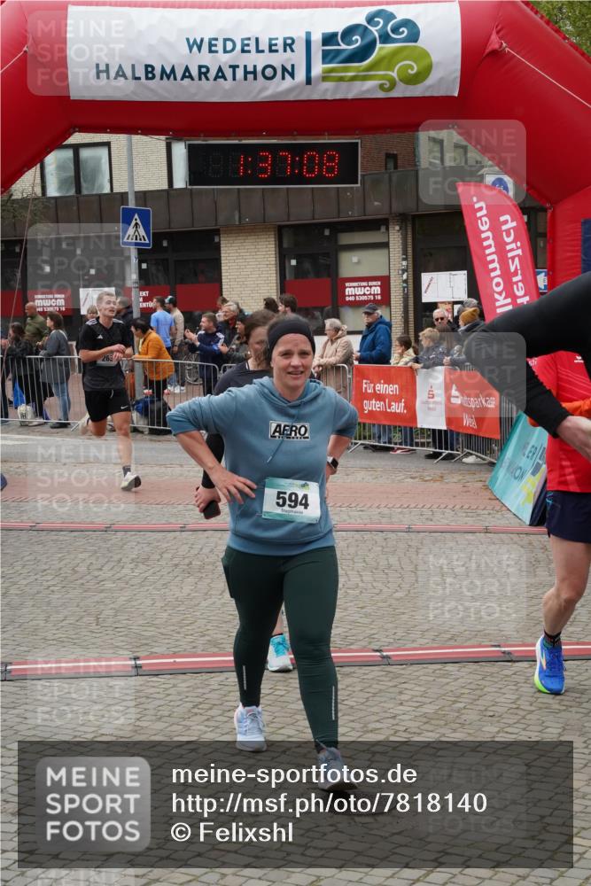 04.05.2025 - 8. Wedeler Halbmarathon Felixshl http://msf.ph/oto/7818140 04.05.2025 11:37:06 Ziel 265, 594, 654, 1028, 1141 meine-sportfotos.de