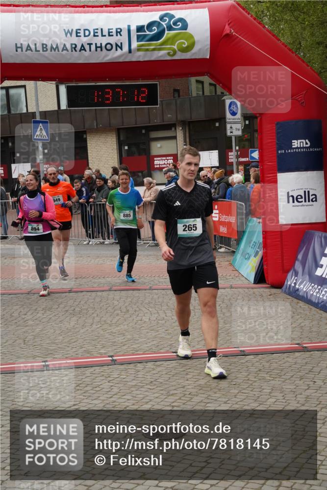 04.05.2025 - 8. Wedeler Halbmarathon Felixshl http://msf.ph/oto/7818145 04.05.2025 11:37:10 Ziel 265, 654, 885, 894, 949 meine-sportfotos.de
