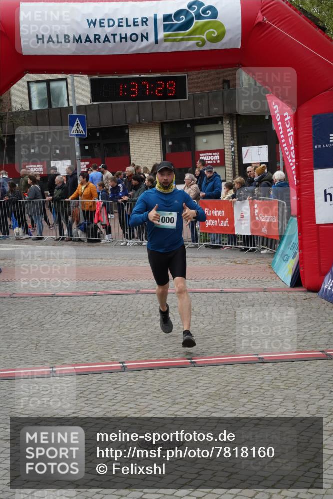 04.05.2025 - 8. Wedeler Halbmarathon Felixshl http://msf.ph/oto/7818160 04.05.2025 11:37:27 Ziel 1000, 1165 meine-sportfotos.de