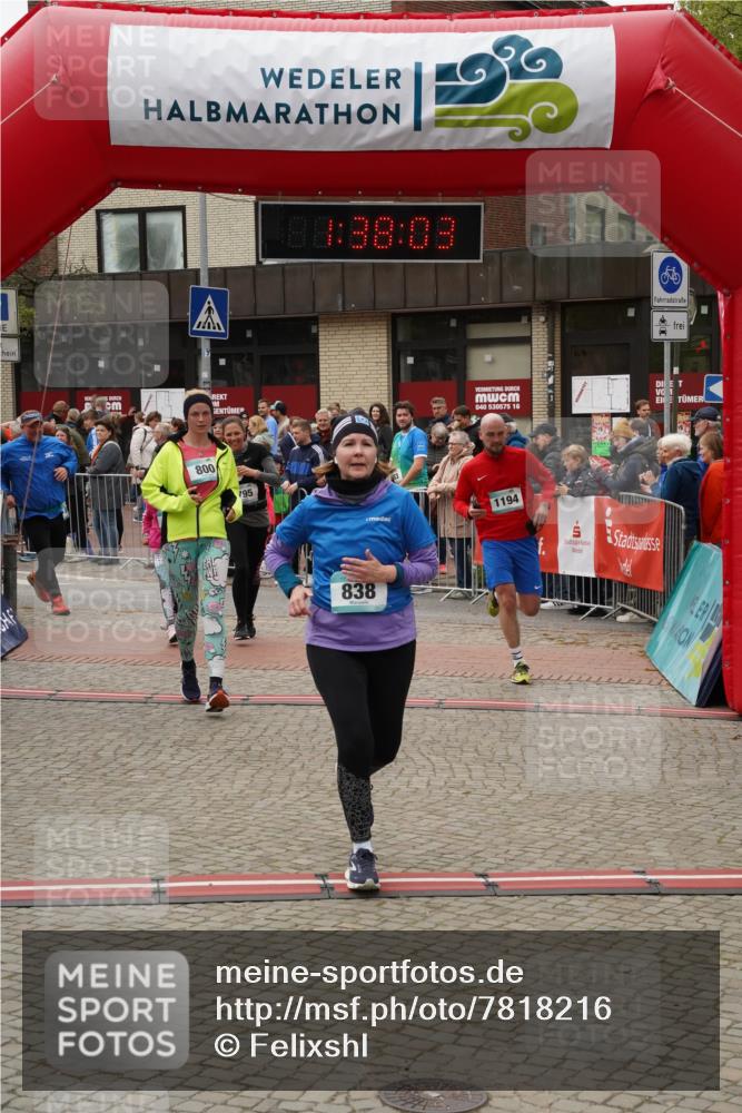04.05.2025 - 8. Wedeler Halbmarathon Felixshl http://msf.ph/oto/7818216 04.05.2025 11:38:01 Ziel 86, 794, 795, 800, 838, 1194 meine-sportfotos.de