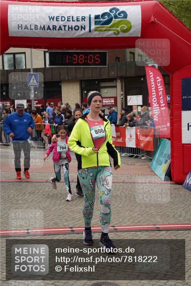 04.05.2025 - 8. Wedeler Halbmarathon Felixshl http://msf.ph/oto/7818222 04.05.2025 11:38:03 Ziel 86, 794, 795, 800, 838, 1194 meine-sportfotos.de