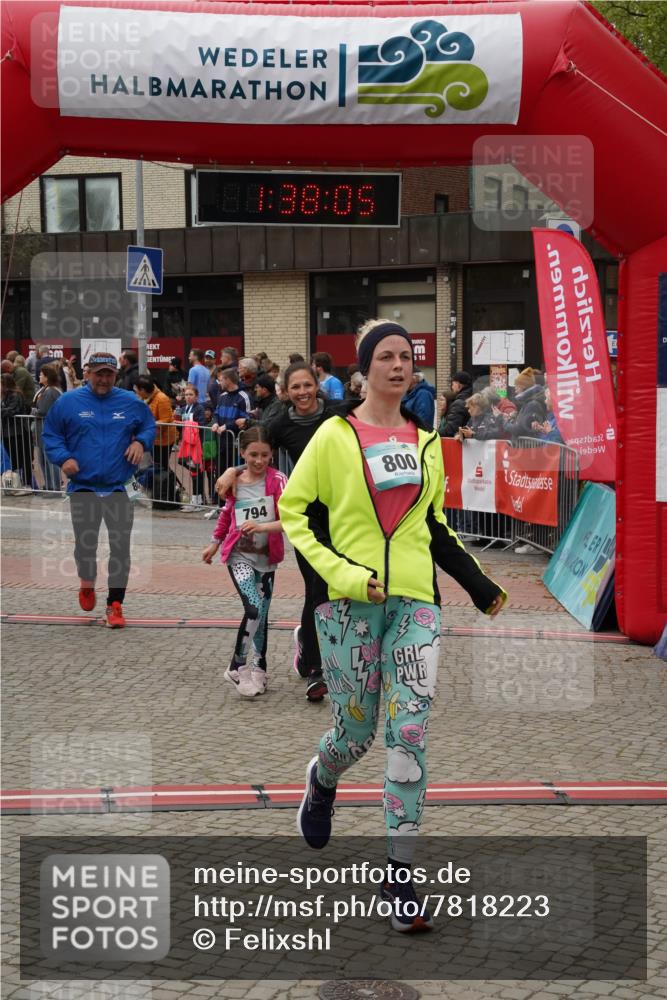 04.05.2025 - 8. Wedeler Halbmarathon Felixshl http://msf.ph/oto/7818223 04.05.2025 11:38:03 Ziel 86, 794, 795, 800, 838, 1194 meine-sportfotos.de