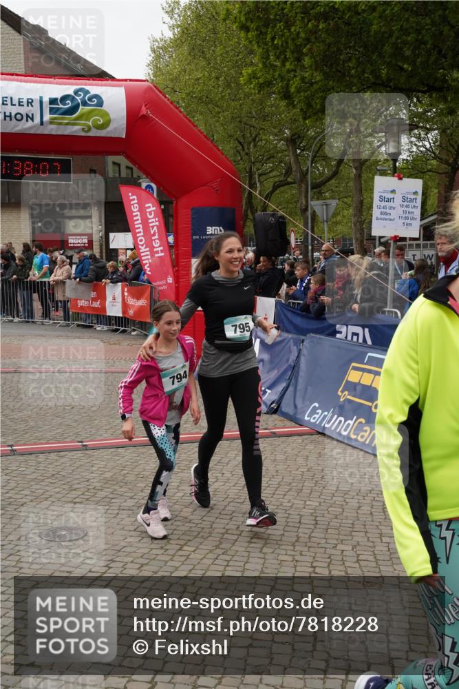04.05.2025 - 8. Wedeler Halbmarathon Felixshl http://msf.ph/oto/7818228 04.05.2025 11:38:05 Ziel 86, 794, 795, 800, 838, 1194 meine-sportfotos.de