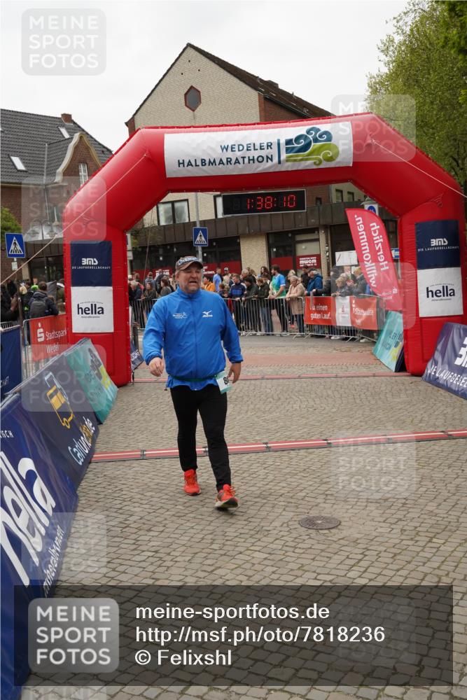 04.05.2025 - 8. Wedeler Halbmarathon Felixshl http://msf.ph/oto/7818236 04.05.2025 11:38:08 Ziel 86, 794, 795, 816, 1194 meine-sportfotos.de