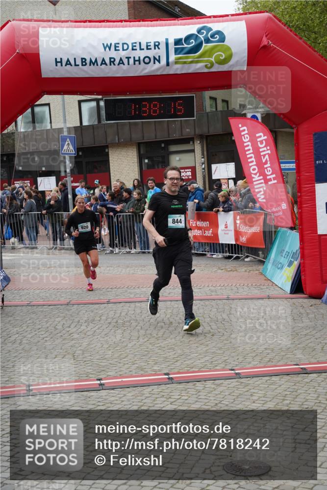 04.05.2025 - 8. Wedeler Halbmarathon Felixshl http://msf.ph/oto/7818242 04.05.2025 11:38:13 Ziel 816, 844, 920 meine-sportfotos.de