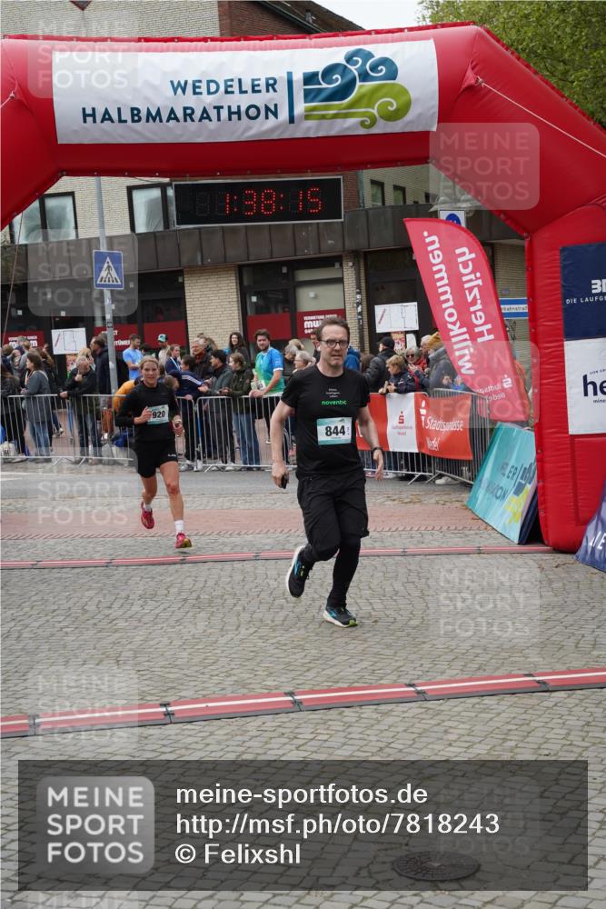 04.05.2025 - 8. Wedeler Halbmarathon Felixshl http://msf.ph/oto/7818243 04.05.2025 11:38:13 Ziel 816, 844, 920 meine-sportfotos.de