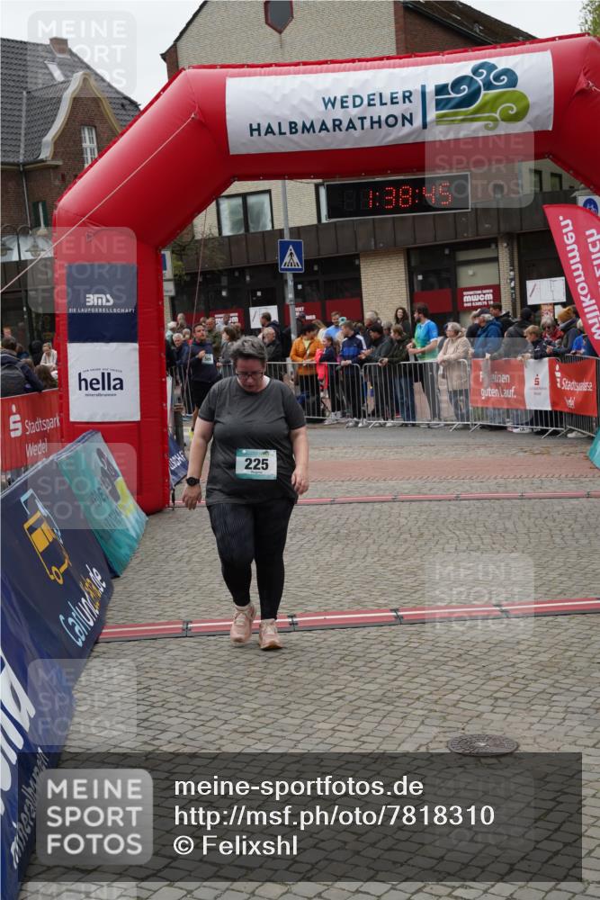 04.05.2025 - 8. Wedeler Halbmarathon Felixshl http://msf.ph/oto/7818310 04.05.2025 11:38:43 Ziel 225, 476, 569, 1200 meine-sportfotos.de