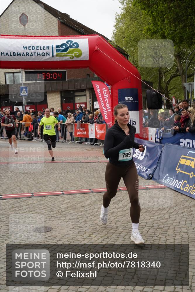 04.05.2025 - 8. Wedeler Halbmarathon Felixshl http://msf.ph/oto/7818340 04.05.2025 11:39:02 Ziel 72, 73, 170, 620, 669, 799 meine-sportfotos.de