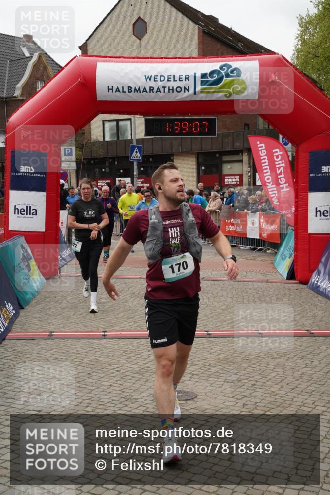 04.05.2025 - 8. Wedeler Halbmarathon Felixshl http://msf.ph/oto/7818349 04.05.2025 11:39:05 Ziel 72, 73, 170, 496, 592, 620, 799, 1047, 1049 meine-sportfotos.de