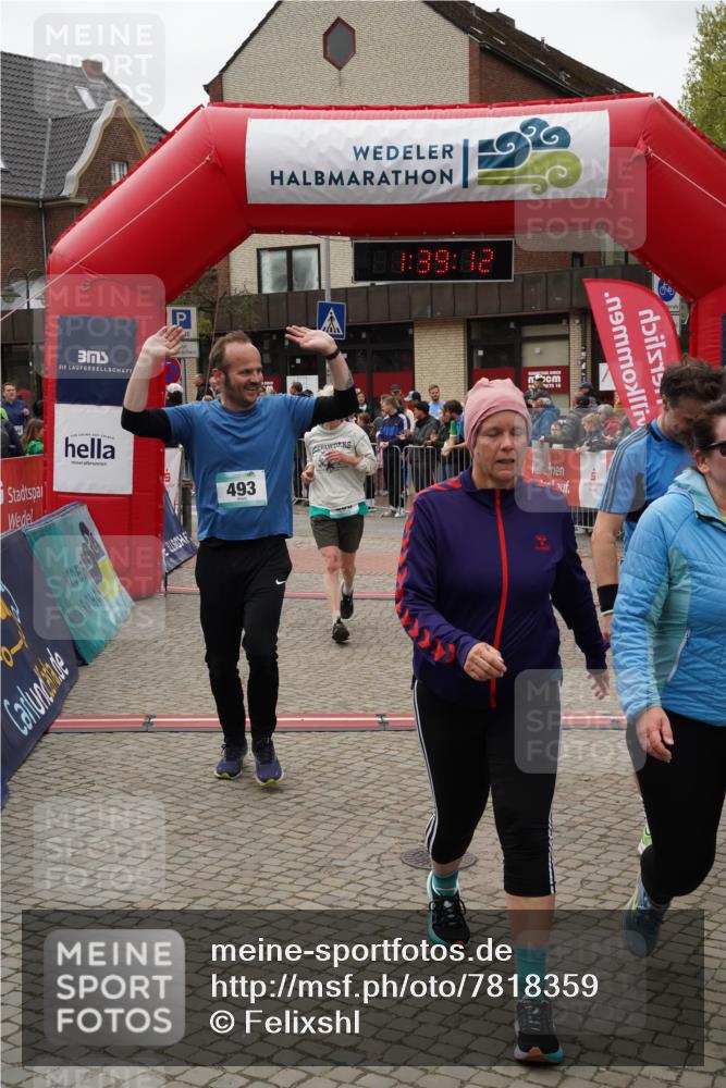 04.05.2025 - 8. Wedeler Halbmarathon Felixshl http://msf.ph/oto/7818359 04.05.2025 11:39:10 Ziel 72, 73, 493, 496, 592, 835, 1047, 1049 meine-sportfotos.de