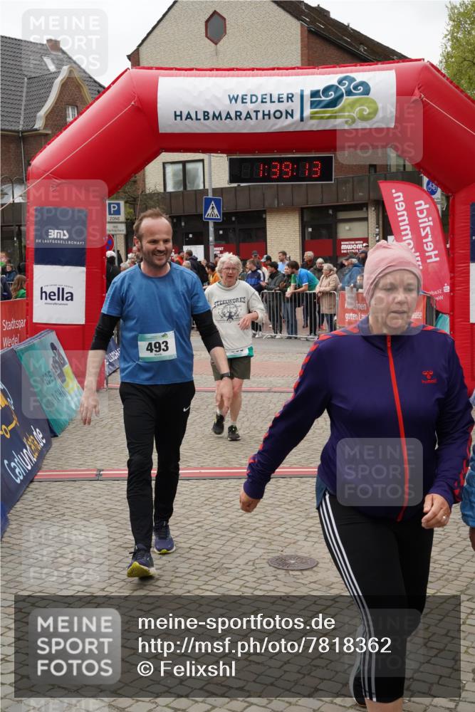 04.05.2025 - 8. Wedeler Halbmarathon Felixshl http://msf.ph/oto/7818362 04.05.2025 11:39:11 Ziel 73, 493, 496, 592, 648, 835, 1047, 1049 meine-sportfotos.de