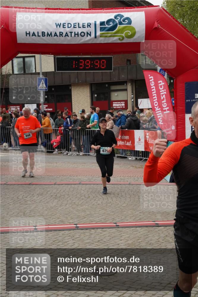 04.05.2025 - 8. Wedeler Halbmarathon Felixshl http://msf.ph/oto/7818389 04.05.2025 11:39:37 Ziel 299, 334, 406, 670, 848 meine-sportfotos.de